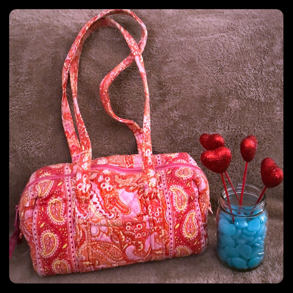 Vera Bradley shoulder bag.